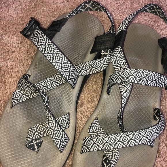 Chaco Z2 Classic White Black Strappy Sport Hiking Sandals Shoes Women’s Size 9​ - Picture 2 of 7